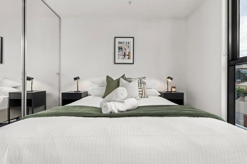 Richmond Premium Escape - Walk To The MCG - Food Delivery Shop 2