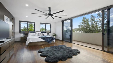 Riptides Booker Bay -Waterfront Apartment, Walk To Shops & Cafes - Food Delivery Shop 2