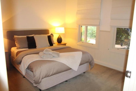 River Rock Cottage Centrally Located And Dog Friendly - Food Delivery Shop 1