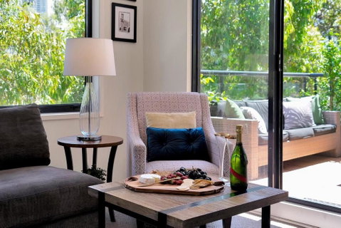 Rivergarden 3 Bedroom Apartment - Food Delivery Shop 2
