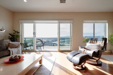 Riverview Escape - Food Delivery Shop 0