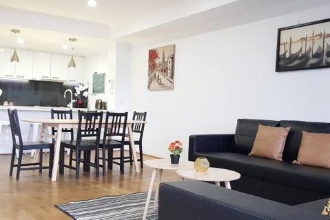 RiverView Spacious 3BR2Bath2Car WifiPoolGym Crown - Food Delivery Shop 2