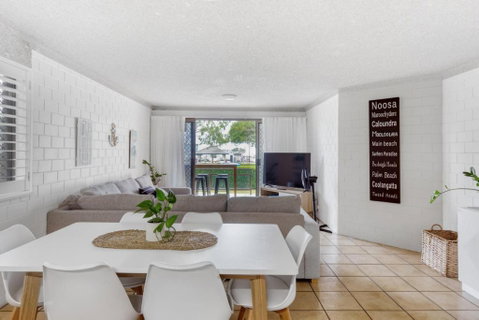 Riverview Two Apartments - Food Delivery Shop 0