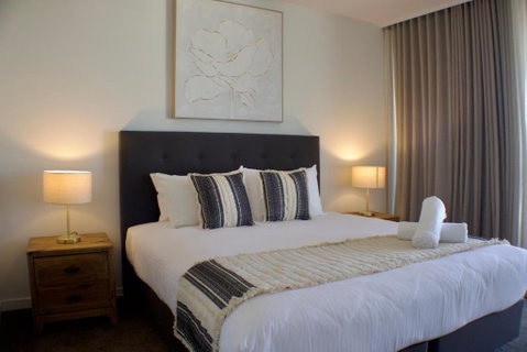 RIVERVIEWS@THECOSMOPOLITAN UNIT20805 - Food Delivery Shop 3
