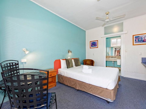 Riviera Motel Bundaberg - Food Delivery Shop 2