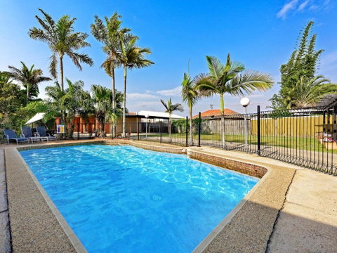 Riviera Motel Bundaberg - Food Delivery Shop 0
