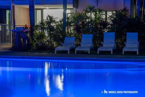 Sand Dunes Resort Stunning Beachfront Apartment - Food Delivery Shop 1