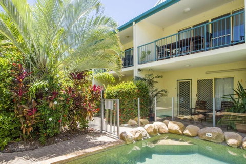 SAILS 9 Beachfront Getaway Horseshoe Bay - Food Delivery Shop 2