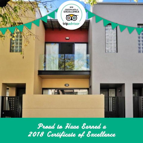 RNR Sturt Holiday Home - Food Delivery Shop 1