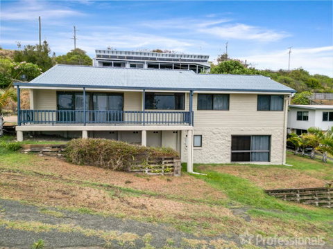 Rocky Retreat At Emu Park - Food Delivery Shop 1