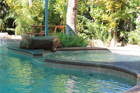 Roey Backpackers And Party Bar - Food Delivery Shop 0