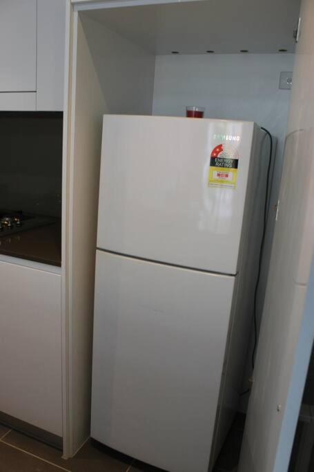 Roomy One Bedroom Plus Extra Bed - Food Delivery Shop 1