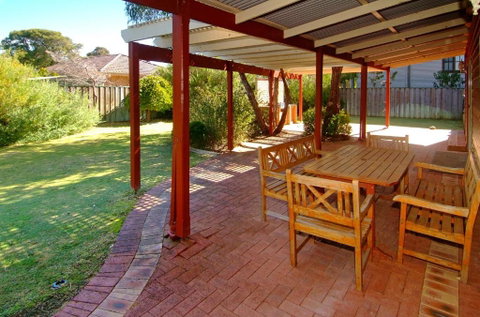 Rosewood Cottage - Food Delivery Shop 0