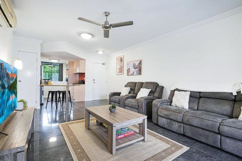 Royal Pavilions 8 - Food Delivery Shop 3