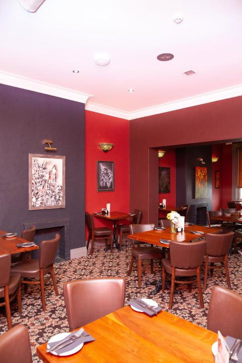 Royal Hotel Singleton - Food Delivery Shop 3