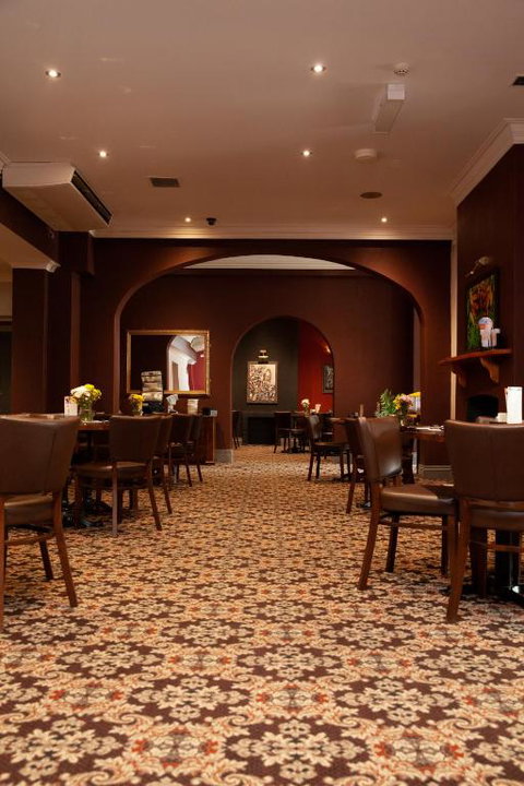 Royal Hotel Singleton - Food Delivery Shop 1