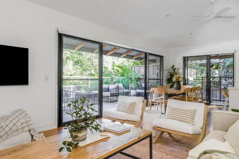 Rubber Soul - Pet Food Australia 2