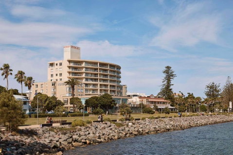 Rydges Hotel Port Macquarie - Food Delivery Shop 3