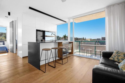 S16S - Bondi Vistas - Food Delivery Shop 1