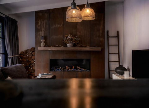 SABLE MAE Luxury Rustic Ranch - Food Delivery Shop 2