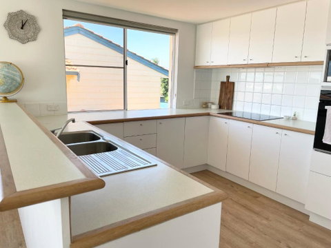 Sailors View Kalbarri - Food Delivery Shop 2