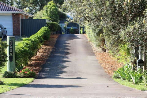 Salamander Bay Bed And Breakfast - Food Delivery Shop 2