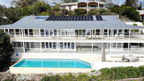Salt Deck - The Upper Deck Accom Holiday - Food Delivery Shop 0