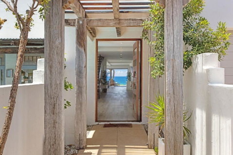 Saltwater Beach House - Food Delivery Shop 3