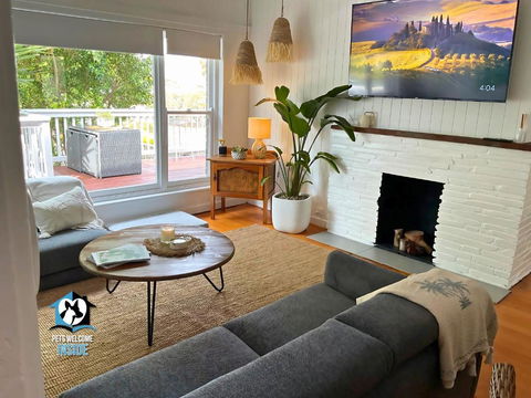 Saltwater Sunsets Seaside Haven With Ocean Views - Food Delivery Shop 2
