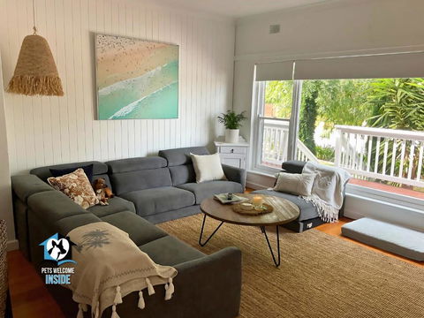 Saltwater Sunsets Seaside Haven With Ocean Views - Food Delivery Shop 1