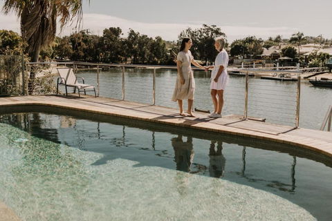Saltwater Villas - Pet Friendly Accommodation - Food Delivery Shop 1