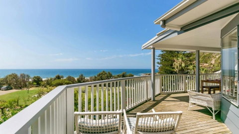 Salty Air Beachside Cottage At Killcare - Food Delivery Shop 0