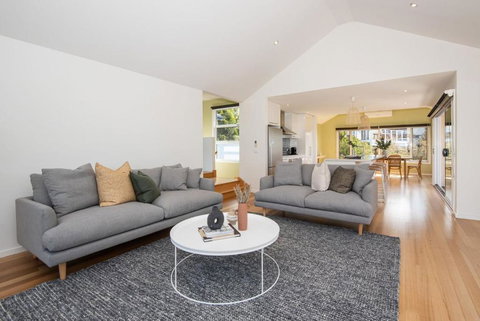 Salty Shores Smiths Beach - Pet Food Australia 1