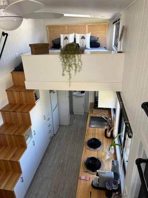 SALTY SOUL KIAMA - Tiny House By The Ocean - Food Delivery Shop 2