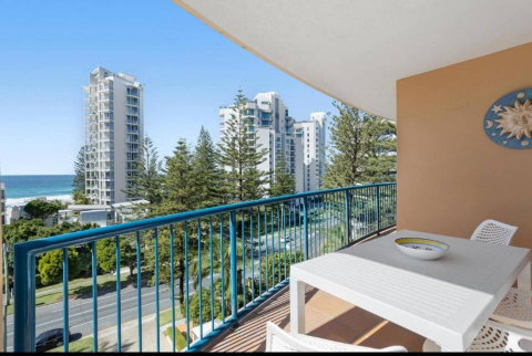 San Mateo On Broadbeach - Food Delivery Shop 2