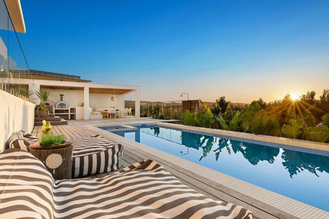 Sanctuary Spaces - Sundowner - Pet Food Australia 1