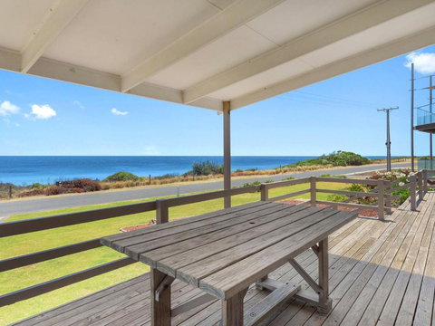 Sand Castles 34 Gold Coast Drive - Food Delivery Shop 1