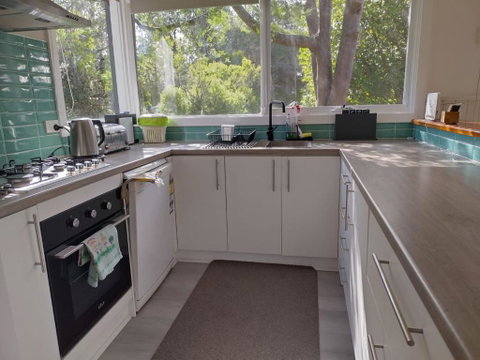 Sanders Beach House - Food Delivery Shop 2