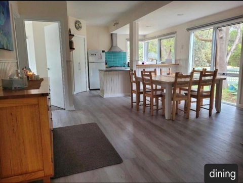 Sanders Beach House - Food Delivery Shop 3