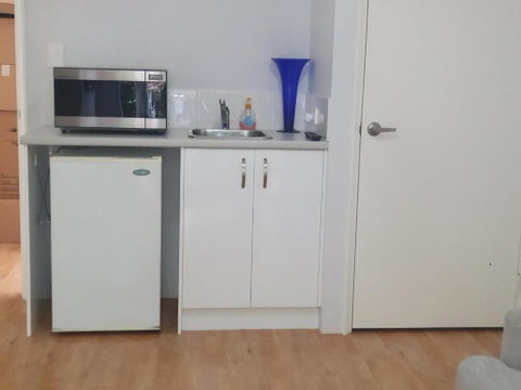 Sandalwood Guest Room - Food Delivery Shop 1