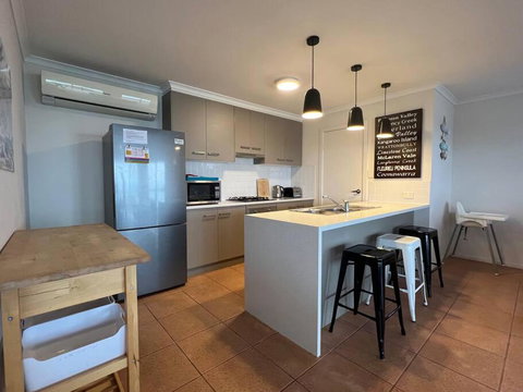 Sandcastle - A Esplanade Place, Stunning Views - Food Delivery Shop 0