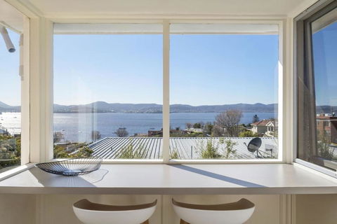 Sandcastle At Sandy Bay Perfect Location Views - Food Delivery Shop 1