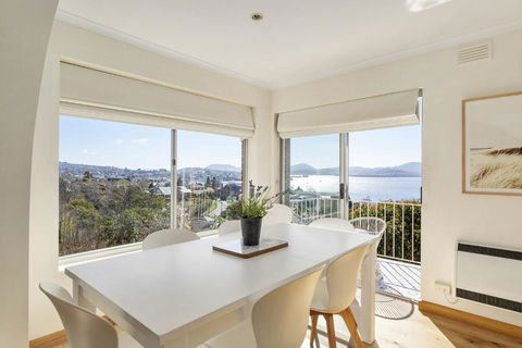 Sandcastle At Sandy Bay Perfect Location Views - Food Delivery Shop 2