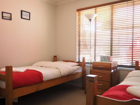 Sandhurst Escape 2 17 - Food Delivery Shop 2