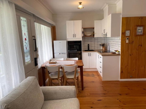 Sandpiper - Charming Beach Villa - Food Delivery Shop 2