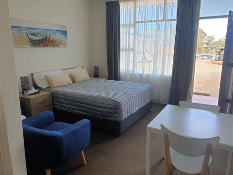 Sandpiper Motel Ulladulla - Food Delivery Shop 0