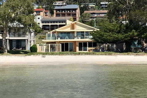 Sandy Beach House Corlette Unit 1 Waterfront WI-FI Aircon - Food Delivery Shop 0