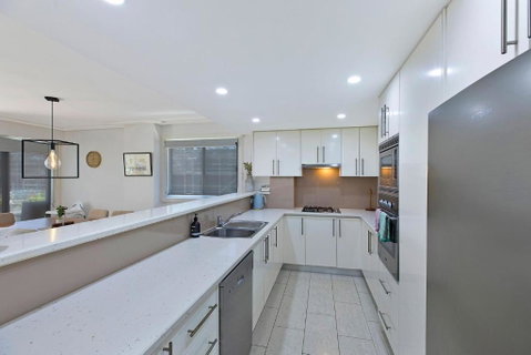 Sandy Cove Apartment The Entrance 8 - Food Delivery Shop 3