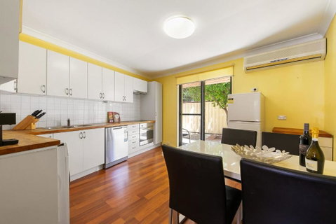Swan River Applecross Heathcote Park 1BR Villa - Food Delivery Shop 3