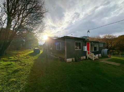The Bushmill Cottage - Food Delivery Shop 0